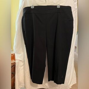 Hearts of Palm Black Capri Pants, Pull on Size 22W NWOT